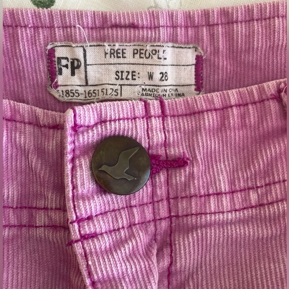 FREE PEOPLE - Pink shorts - size 28 - corduroy - Picture 2 of 5